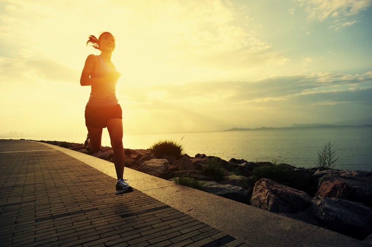 femme running